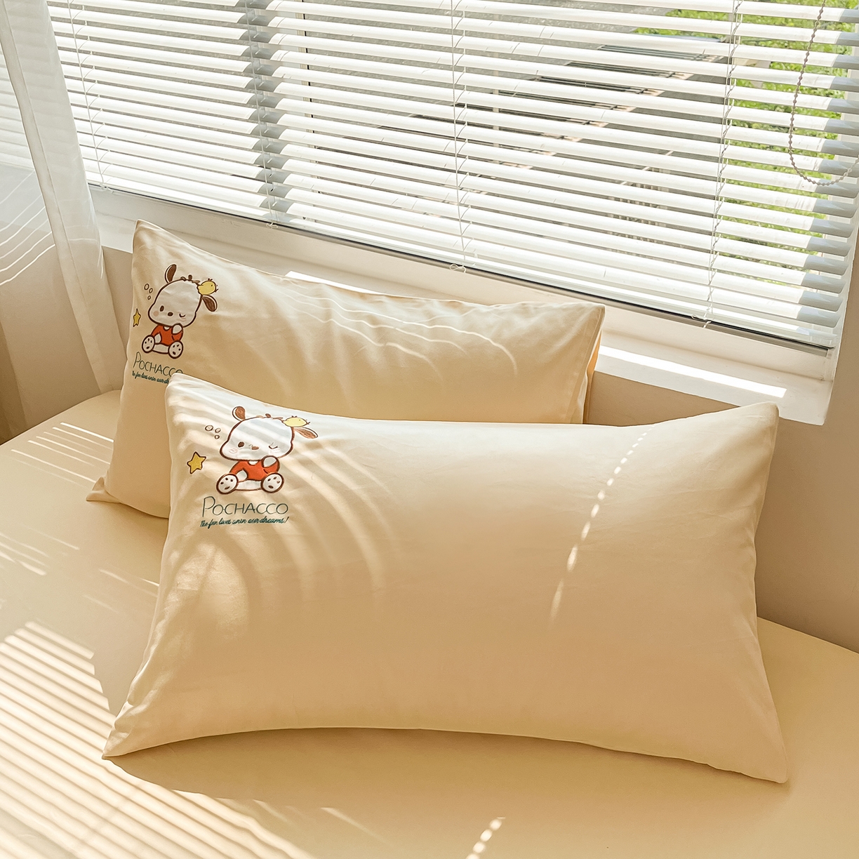 91家纺网 家纺一手货源 找家纺 蓝邻家纺 2025年新款全棉纯棉云柔棉三丽鸥刺绣四件套系列 晚安帕恰狗