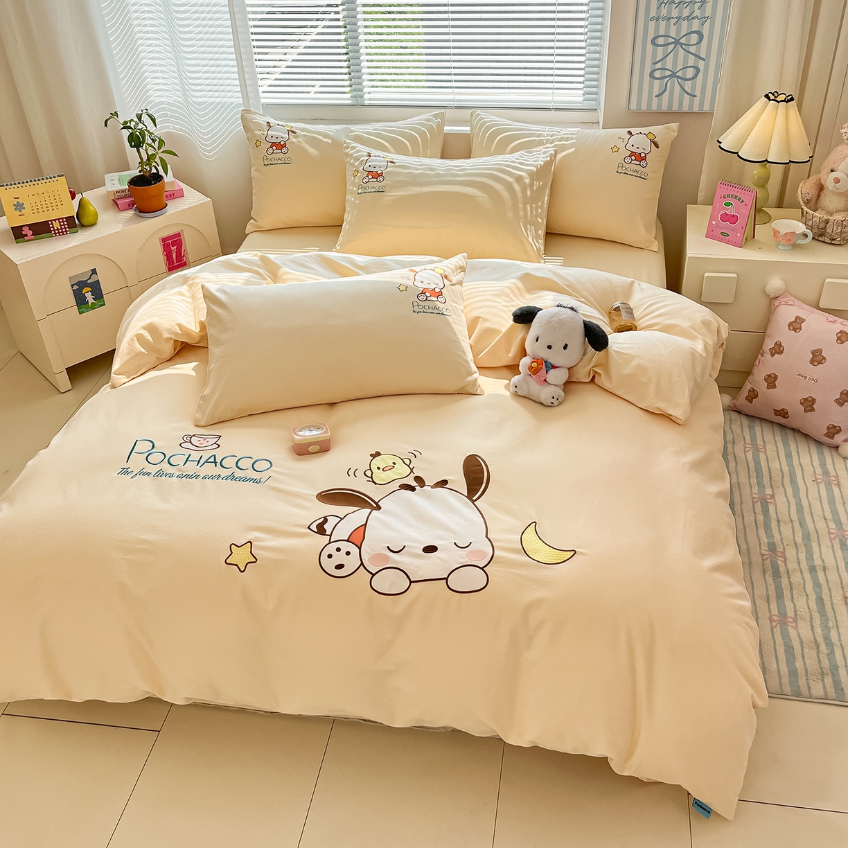 91家纺网 家纺一手货源 找家纺 蓝邻家纺 2025年新款全棉纯棉云柔棉三丽鸥刺绣四件套系列 晚安帕恰狗