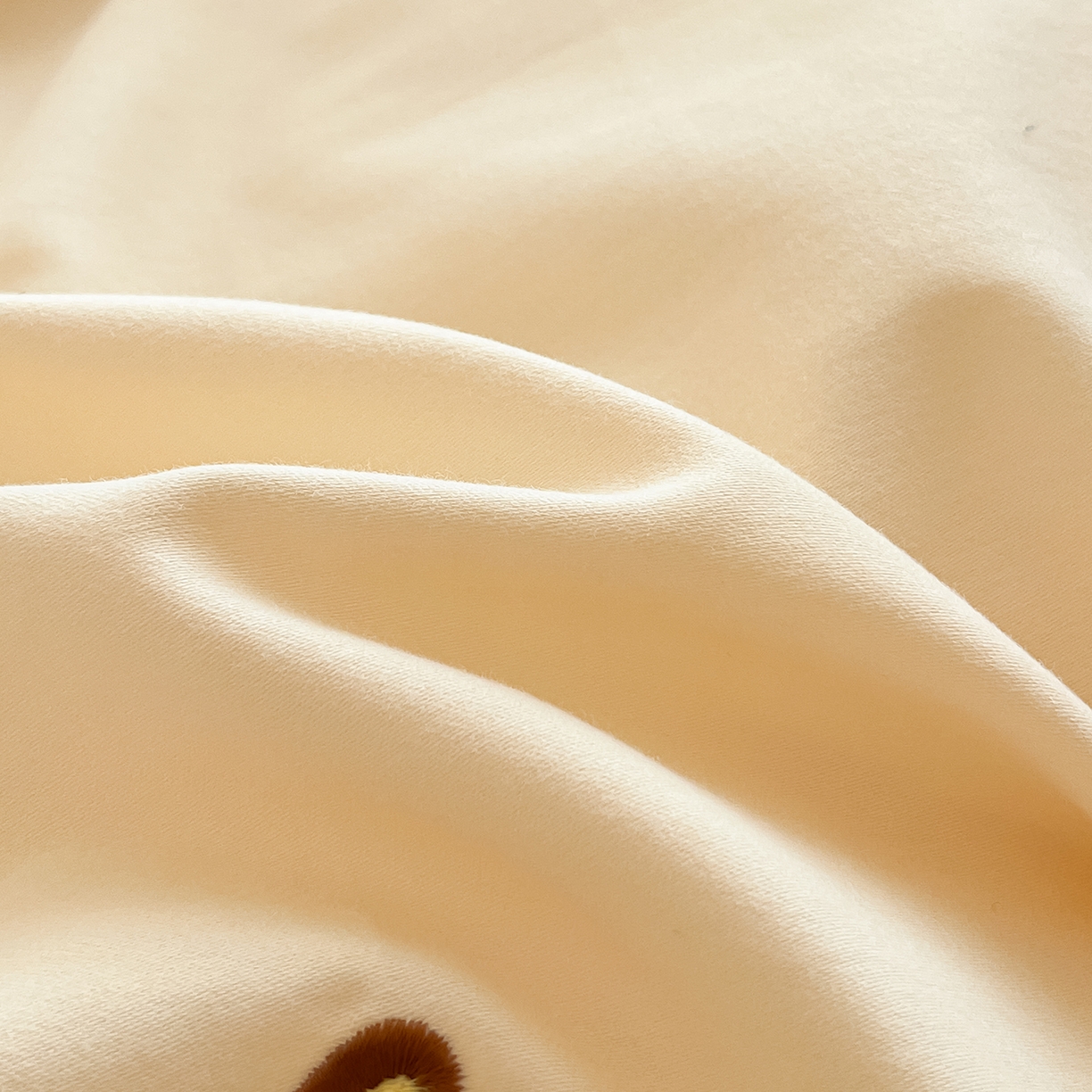 91家纺网 家纺一手货源 找家纺 蓝邻家纺 2025年新款全棉纯棉云柔棉三丽鸥刺绣四件套系列 晚安帕恰狗