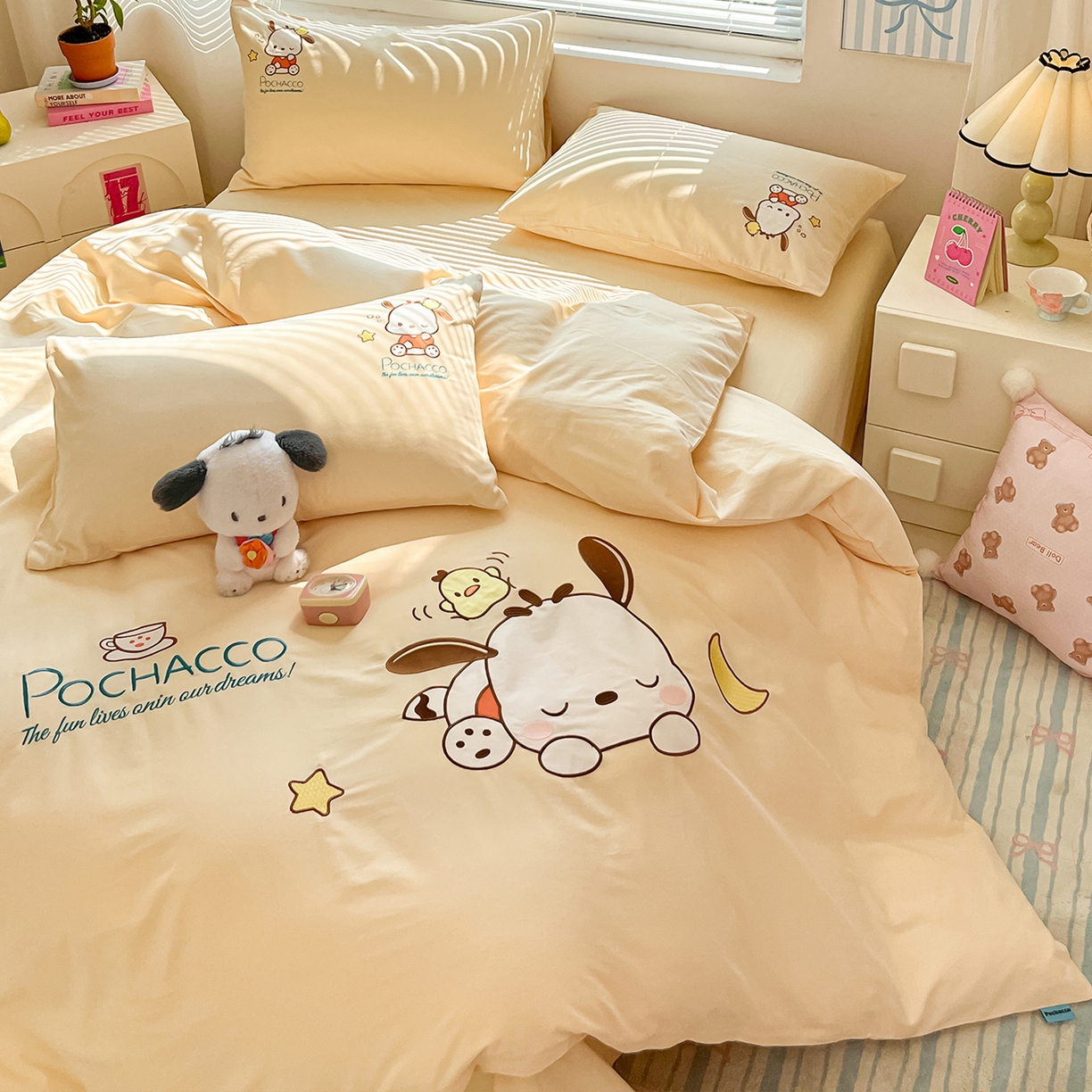 91家纺网 家纺一手货源 找家纺 蓝邻家纺 2025年新款全棉纯棉云柔棉三丽鸥刺绣四件套系列 晚安帕恰狗