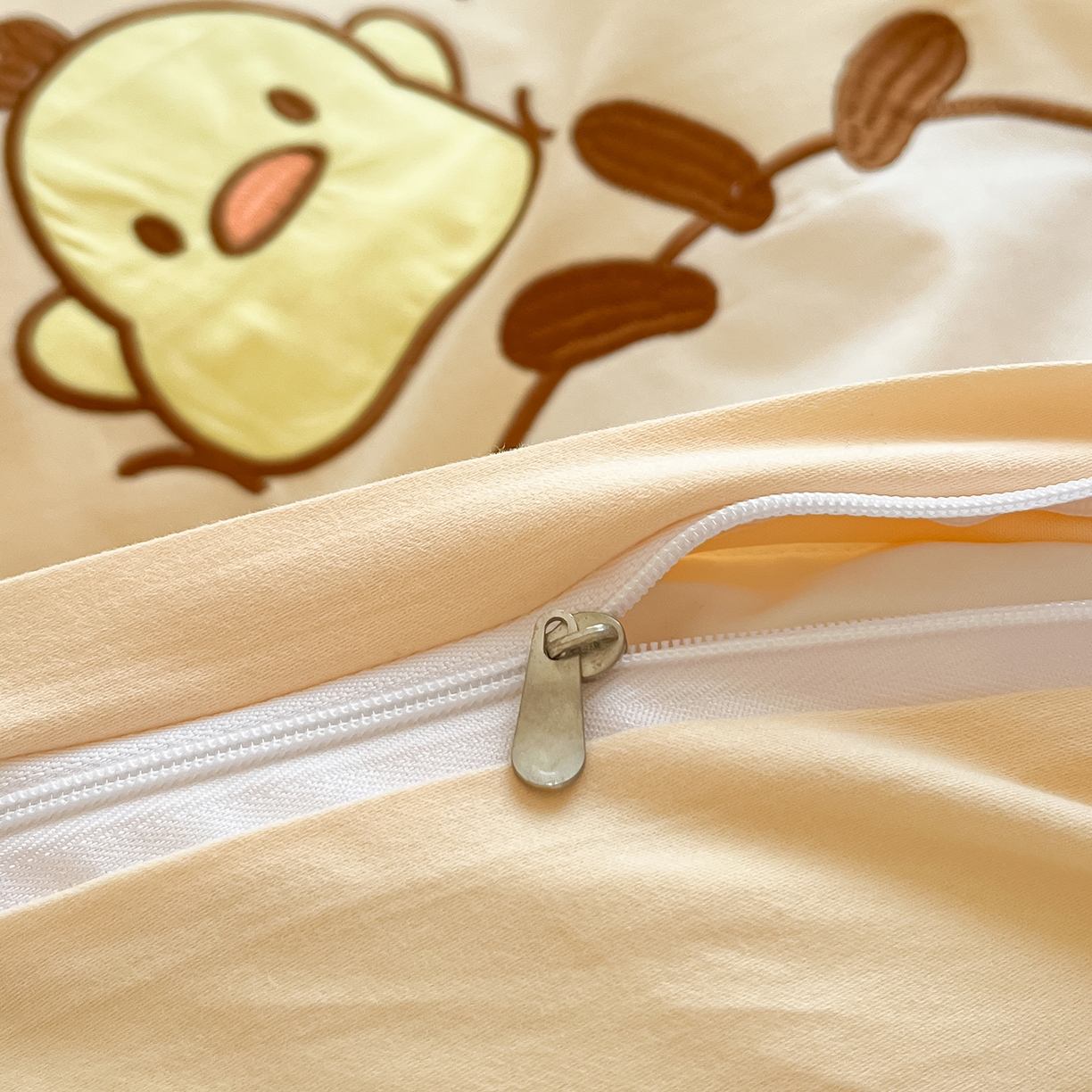 91家纺网 家纺一手货源 找家纺 蓝邻家纺 2025年新款全棉纯棉云柔棉三丽鸥刺绣四件套系列 晚安帕恰狗