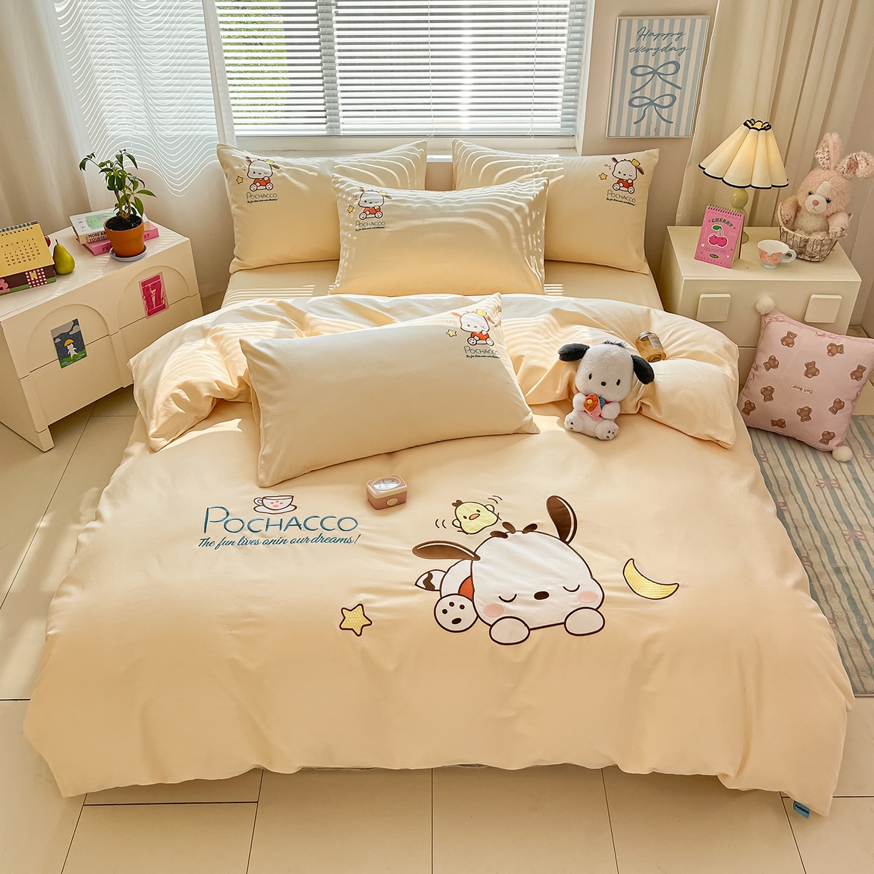 91家纺网 家纺一手货源 找家纺 蓝邻家纺 2025年新款全棉纯棉云柔棉三丽鸥刺绣四件套系列 晚安帕恰狗