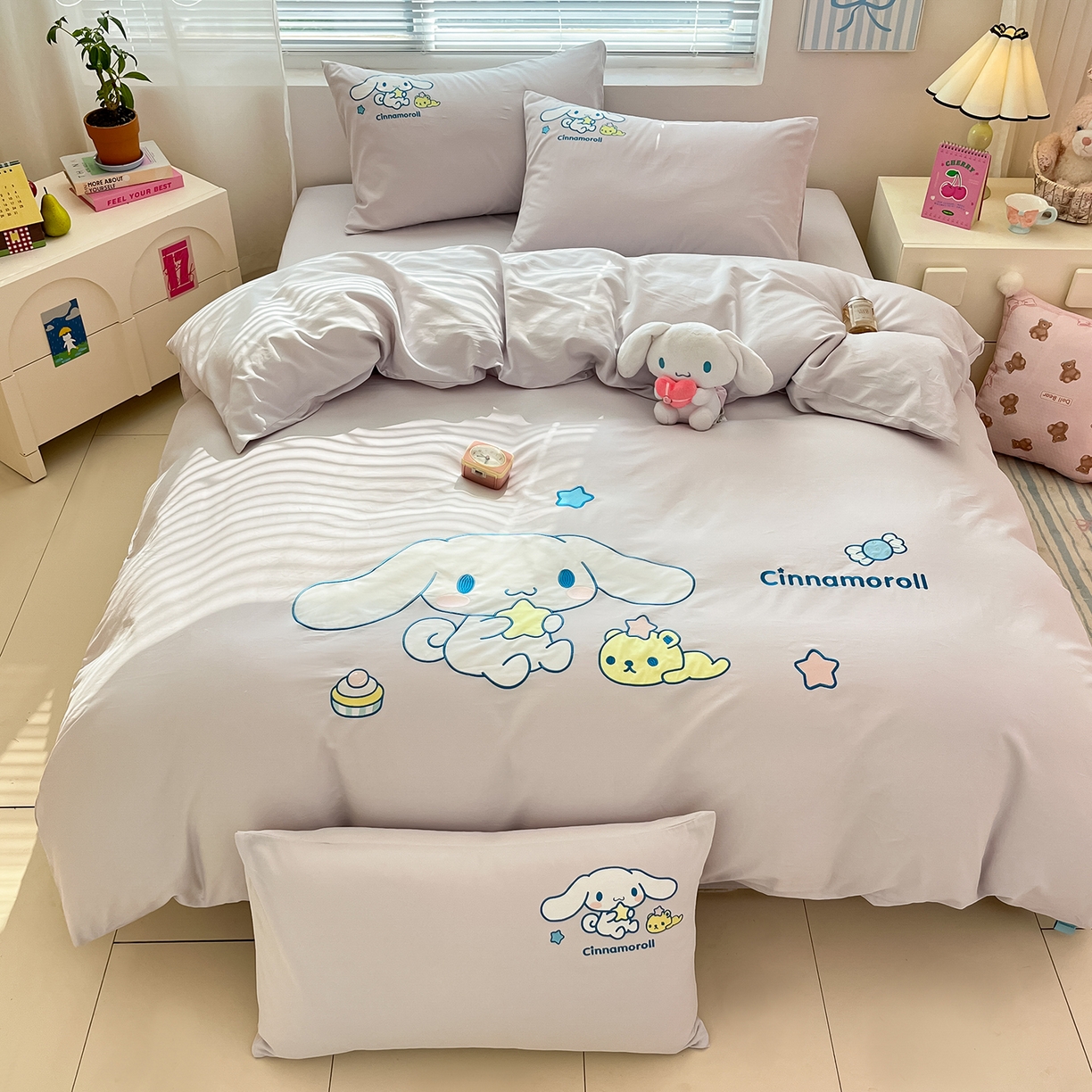 91家纺网 家纺一手货源 找家纺 蓝邻家纺 2025年新款全棉纯棉云柔棉三丽鸥刺绣四件套系列 星愿大耳狗