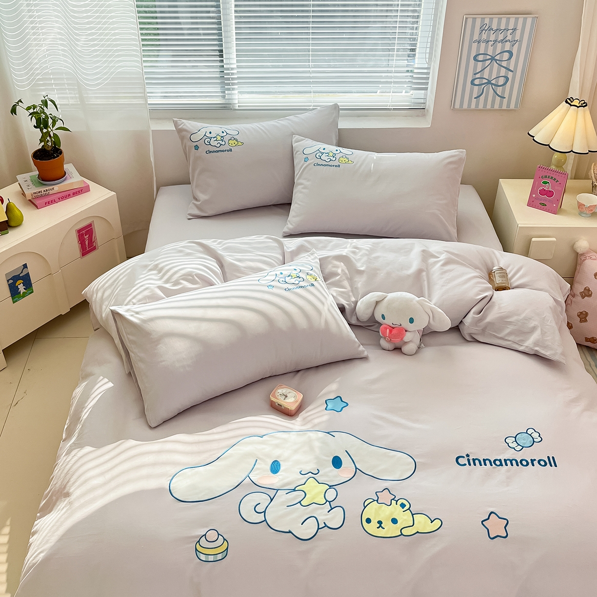 91家纺网 家纺一手货源 找家纺 蓝邻家纺 2025年新款全棉纯棉云柔棉三丽鸥刺绣四件套系列 星愿大耳狗