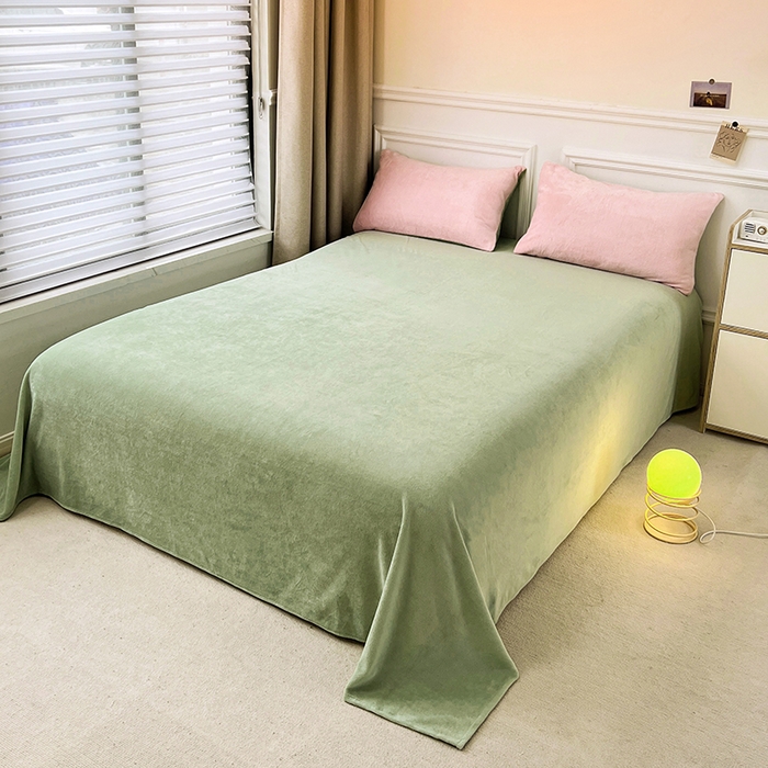 91家纺网 家纺一手货源 找家纺 居易简 2025秋冬新款ins风小红书高克重纯色双拼牛奶绒单被套三件套四件套系列 莓莓生椰