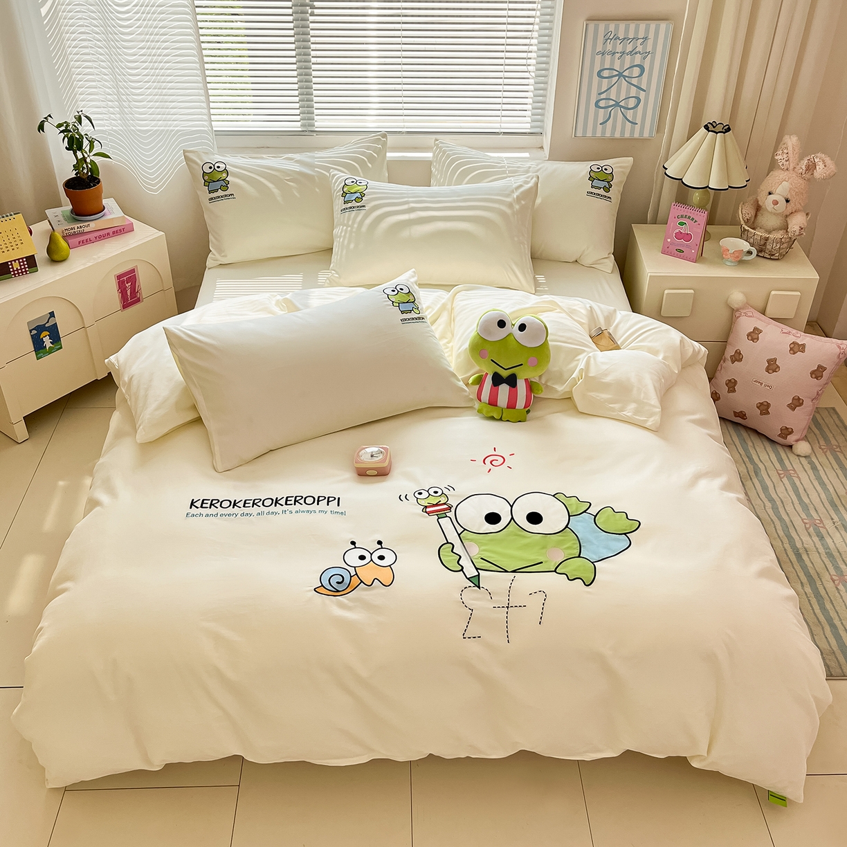 91家纺网 家纺一手货源 找家纺 蓝邻家纺 2025年新款全棉纯棉云柔棉三丽鸥刺绣四件套系列 元气大眼蛙