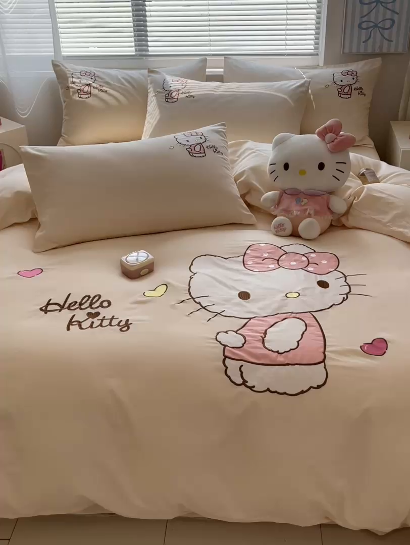 91家纺网 家纺一手货源 找家纺 （总）蓝邻家纺 2025年新款全棉纯棉云柔棉三丽鸥刺绣四件套系列