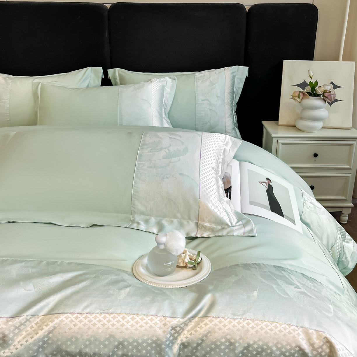 91家纺网 家纺一手货源 找家纺 （总）博纳家纺 2025新款多色色织提花宽边高级简奢款纯棉四件套-山木花亭