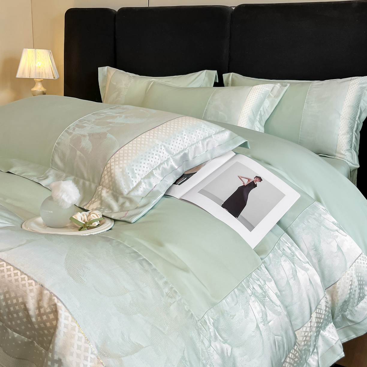 91家纺网 家纺一手货源 找家纺 博纳家纺 2025新款多色色织提花宽边高级简奢款纯棉四件套-山木花亭 山木花亭-繁星蓝