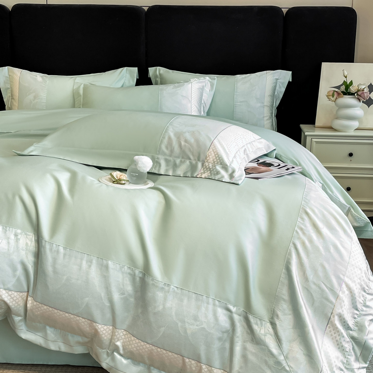 91家纺网 家纺一手货源 找家纺 博纳家纺 2025新款多色色织提花宽边高级简奢款纯棉四件套-山木花亭 山木花亭-繁星蓝