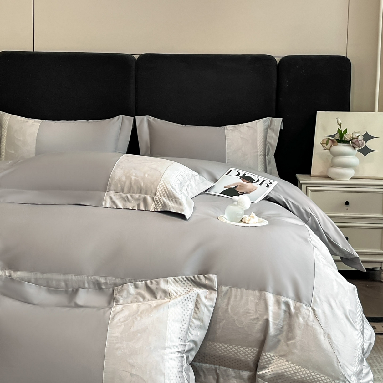 91家纺网 家纺一手货源 找家纺 博纳家纺 2025新款多色色织提花宽边高级简奢款纯棉四件套-山木花亭 山木花亭-绅士灰