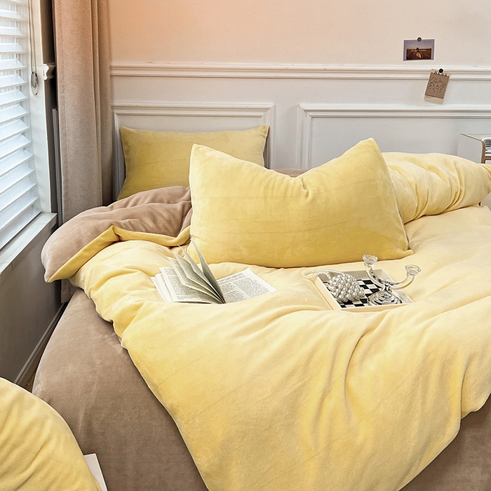 91家纺网 家纺一手货源 找家纺 居易简 2025秋冬新款ins风小红书高克重纯色双拼牛奶绒单被套三件套四件套系列 炭烤起司