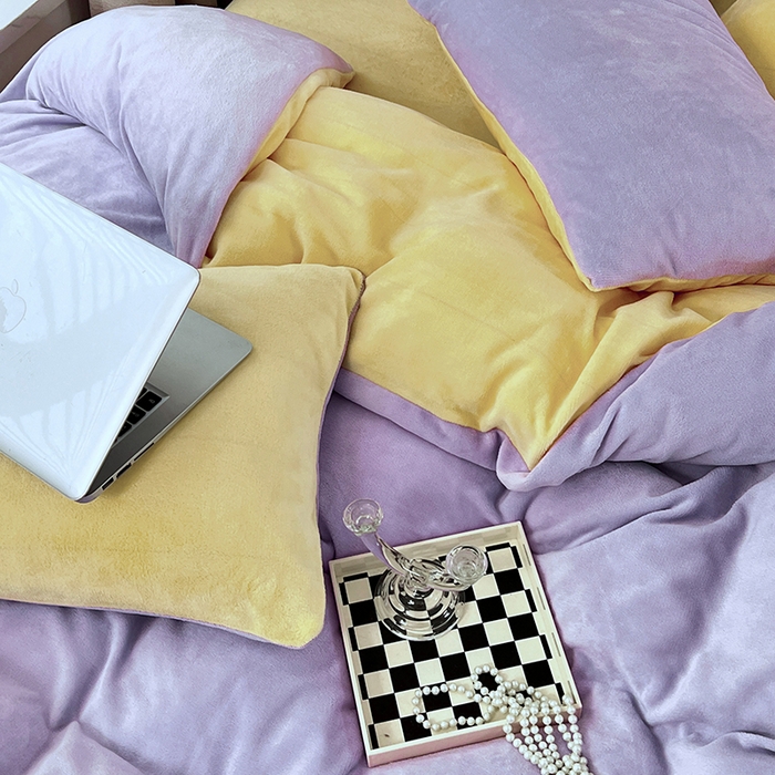 91家纺网 家纺一手货源 找家纺 居易简 2025秋冬新款ins风小红书高克重纯色双拼牛奶绒单被套三件套四件套系列 芋泥奶紫