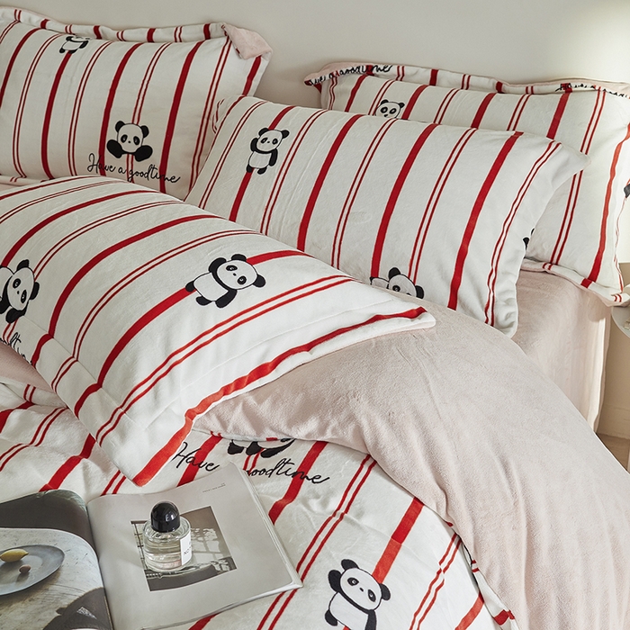 91家纺网 家纺一手货源 找家纺 （总）千朵森 2025新款网红印花牛奶绒四件套-熊猫系列-风格一