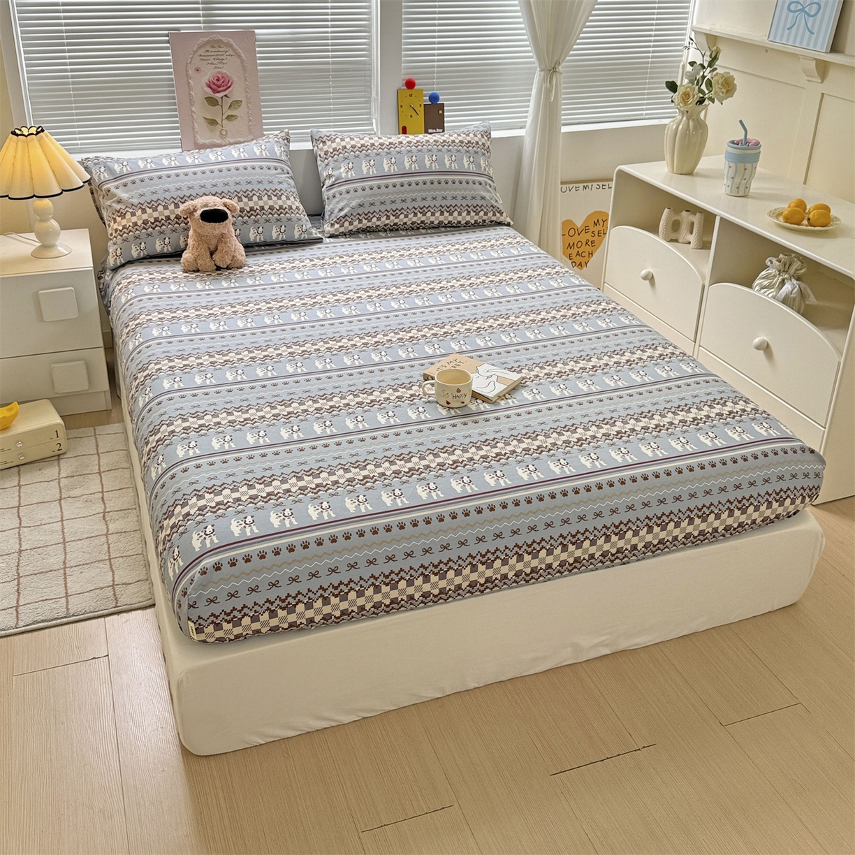 91家纺网 家纺一手货源 找家纺 名兮家居 2025新款亲肤舒适全棉纯棉磨毛印花床笠单床笠单品床笠单件床笠 蝴蝶结小狗-蓝