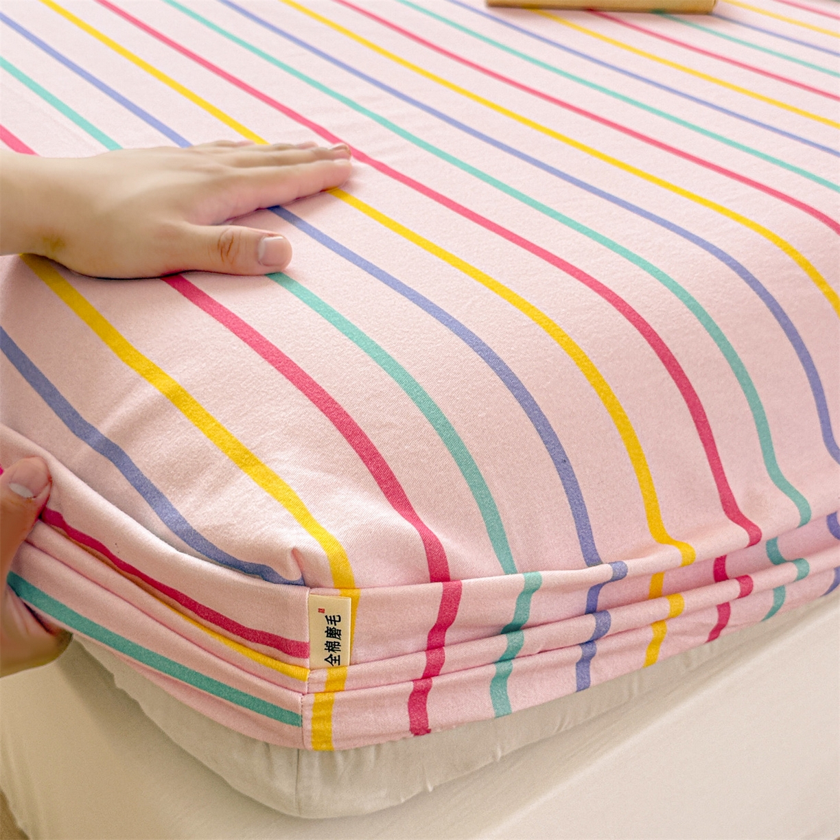 91家纺网 家纺一手货源 找家纺 名兮家居 2025新款亲肤舒适全棉纯棉磨毛印花床笠单床笠单品床笠单件床笠 炫彩条纹