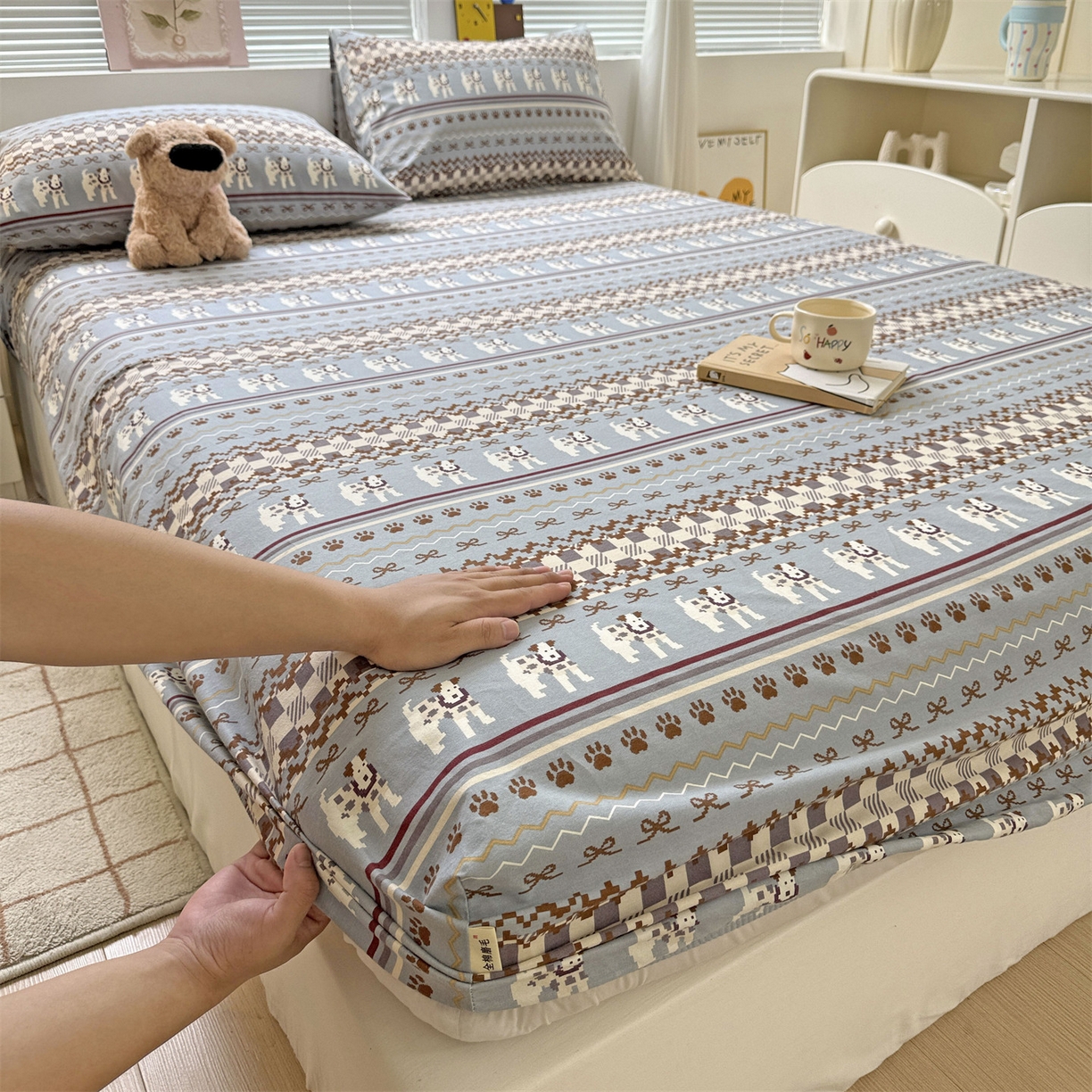 91家纺网 家纺一手货源 找家纺 名兮家居 2025新款亲肤舒适全棉纯棉磨毛印花床笠单床笠单品床笠单件床笠 蝴蝶结小狗-蓝