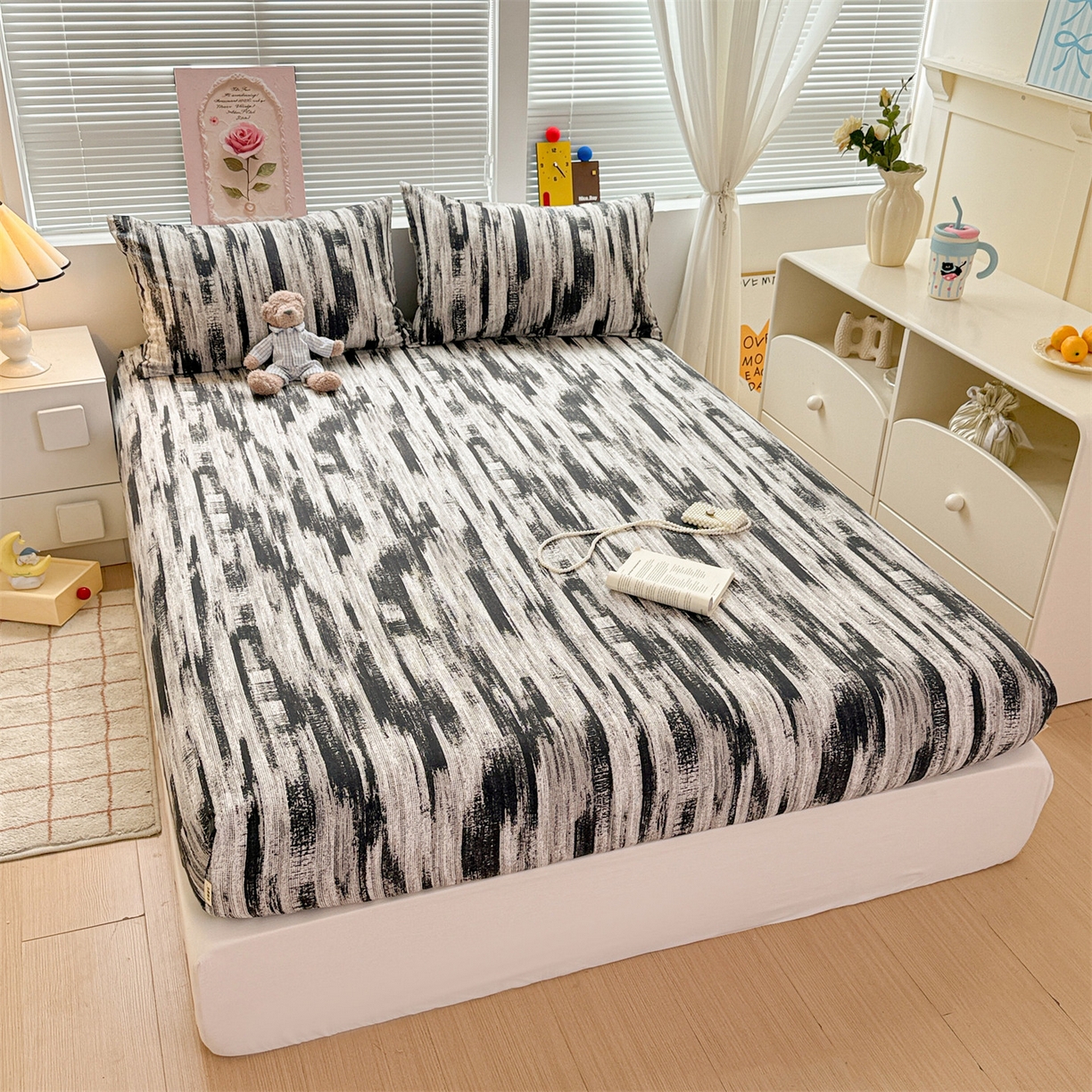 91家纺网 家纺一手货源 找家纺 名兮家居 2025新款亲肤舒适全棉纯棉磨毛印花床笠单床笠单品床笠单件床笠 墨痕