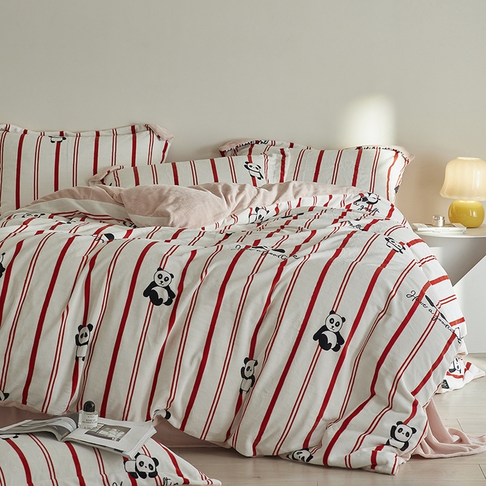 91家纺网 家纺一手货源 找家纺 （总）千朵森 2025新款网红印花牛奶绒四件套-熊猫系列-风格一