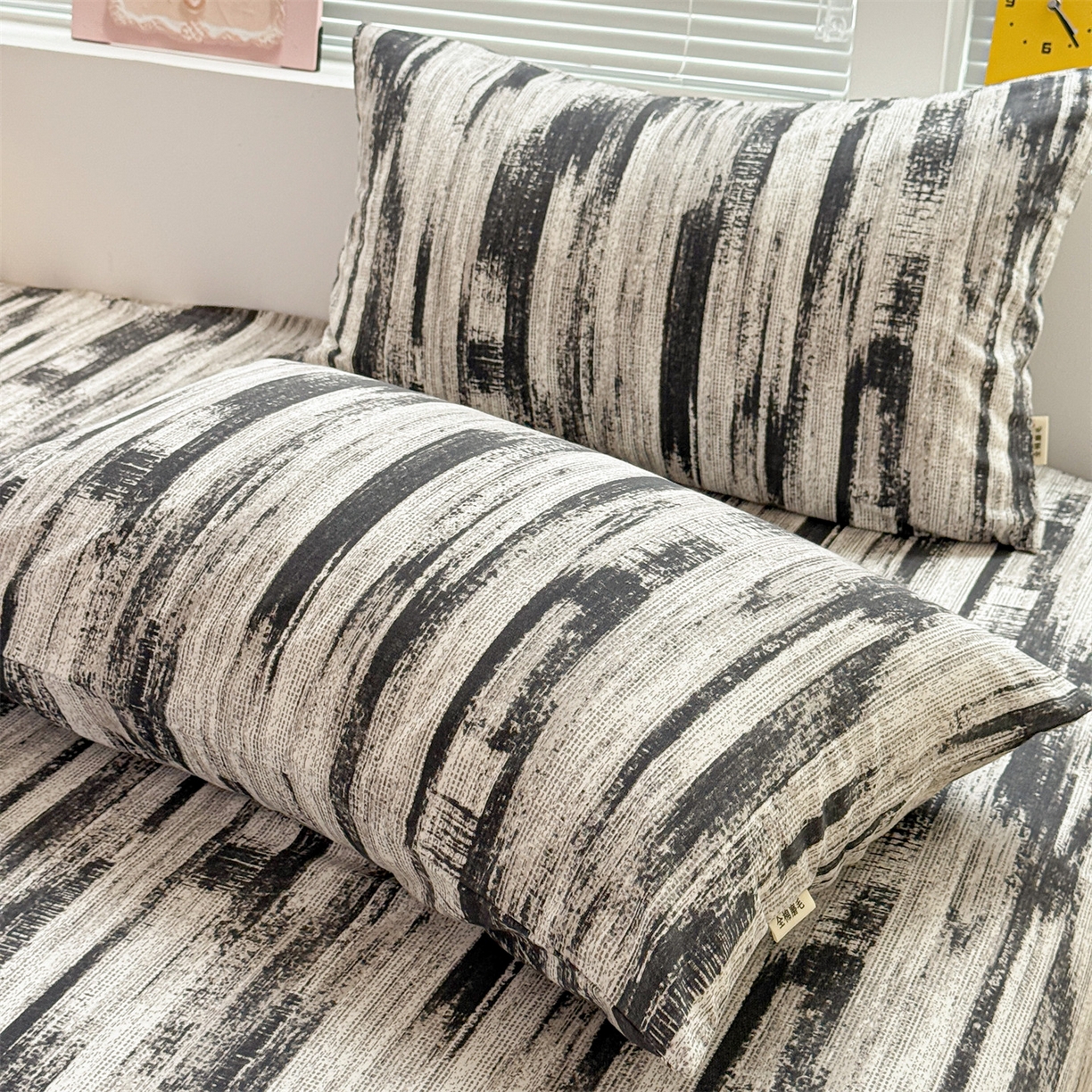 91家纺网 家纺一手货源 找家纺 名兮家居 2025新款亲肤舒适全棉纯棉磨毛印花床笠单床笠单品床笠单件床笠 墨痕