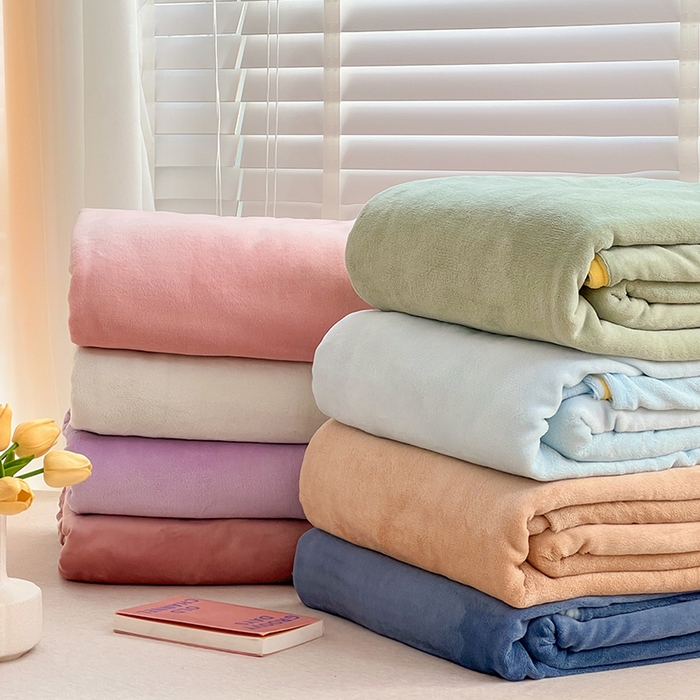 91家纺网 家纺一手货源 找家纺 居易简 2025秋冬新款ins风小红书高克重纯色双拼牛奶绒单被套三件套四件套系列 组合图