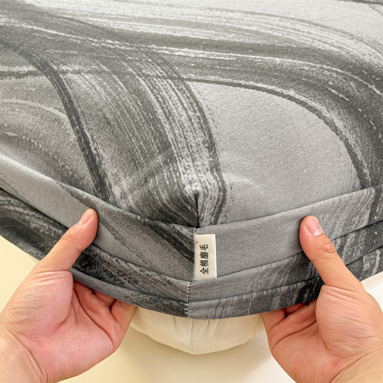 91家纺网 家纺一手货源 找家纺 名兮家居 2025新款亲肤舒适全棉纯棉磨毛印花床笠单床笠单品床笠单件床笠 律动