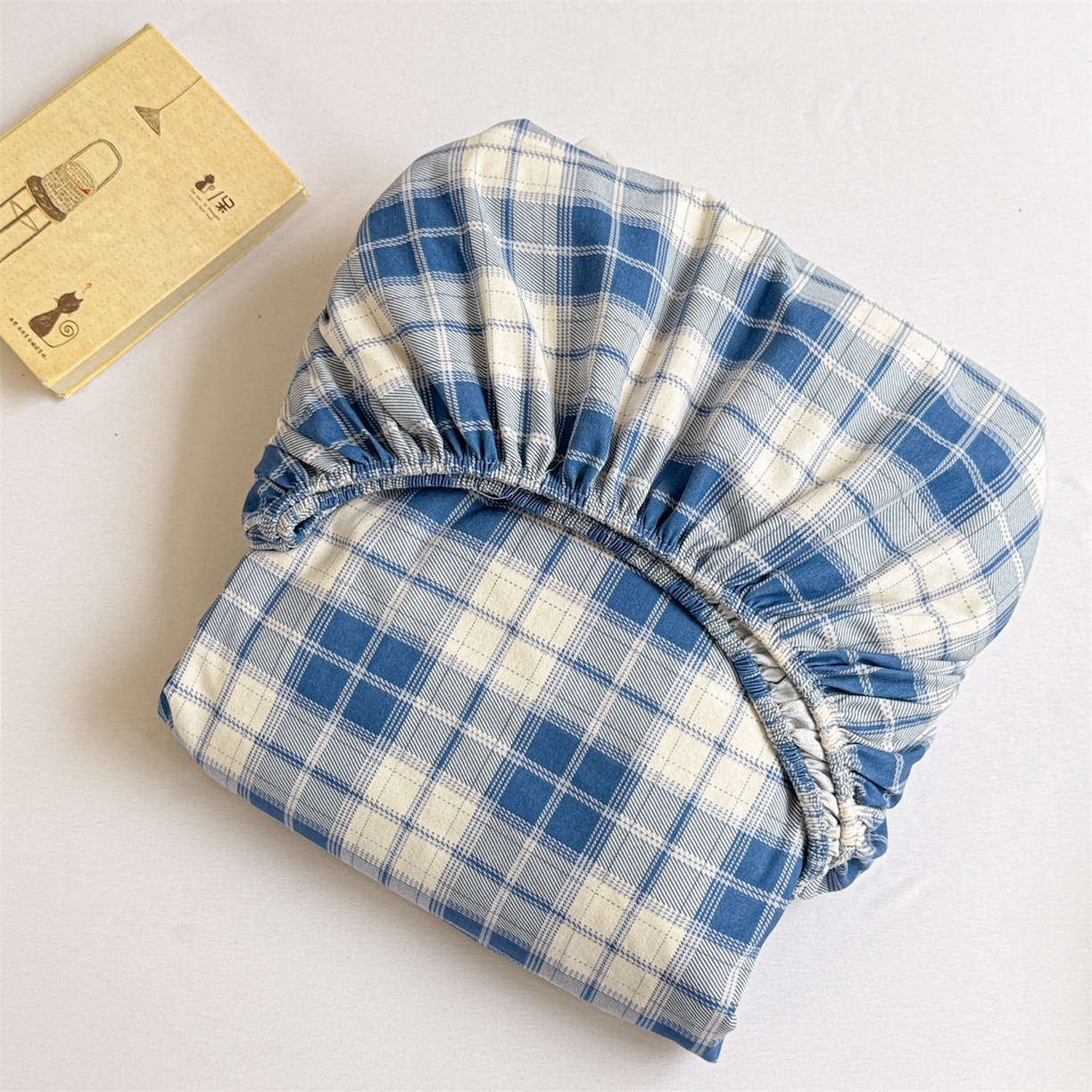 91家纺网 家纺一手货源 找家纺 名兮家居 2025新款亲肤舒适全棉纯棉磨毛印花床笠单床笠单品床笠单件床笠 蓝白格语