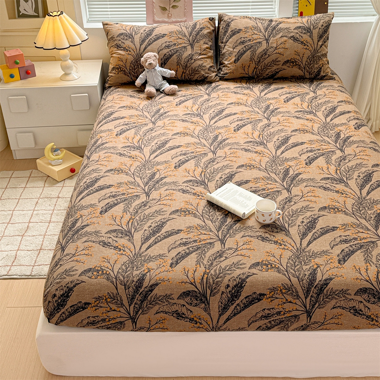 91家纺网 家纺一手货源 找家纺 名兮家居 2025新款亲肤舒适全棉纯棉磨毛印花床笠单床笠单品床笠单件床笠 繁叶流金-咖