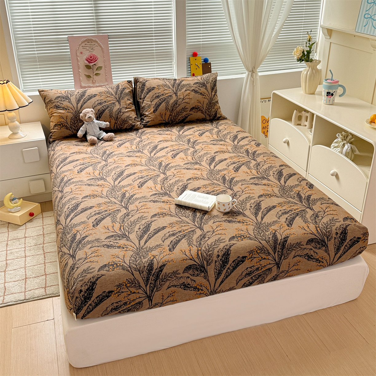 91家纺网 家纺一手货源 找家纺 名兮家居 2025新款亲肤舒适全棉纯棉磨毛印花床笠单床笠单品床笠单件床笠 繁叶流金-咖