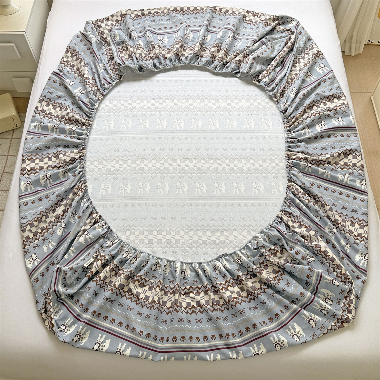 91家纺网 家纺一手货源 找家纺 名兮家居 2025新款亲肤舒适全棉纯棉磨毛印花床笠单床笠单品床笠单件床笠 蝴蝶结小狗-蓝