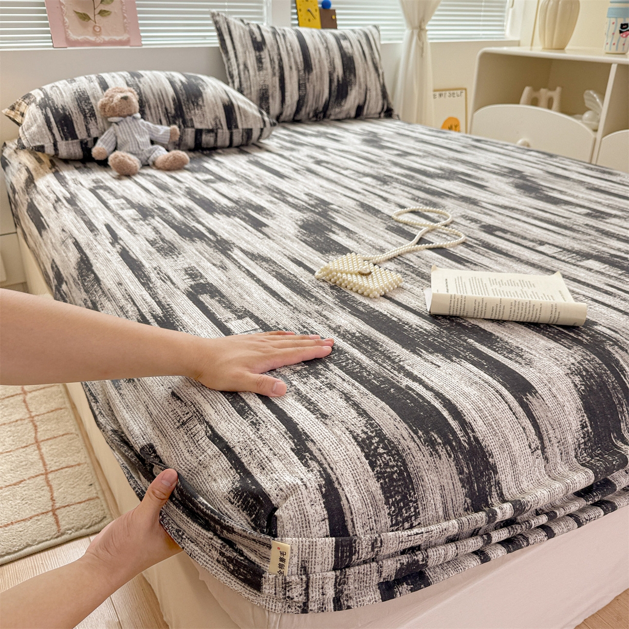 91家纺网 家纺一手货源 找家纺 名兮家居 2025新款亲肤舒适全棉纯棉磨毛印花床笠单床笠单品床笠单件床笠 墨痕