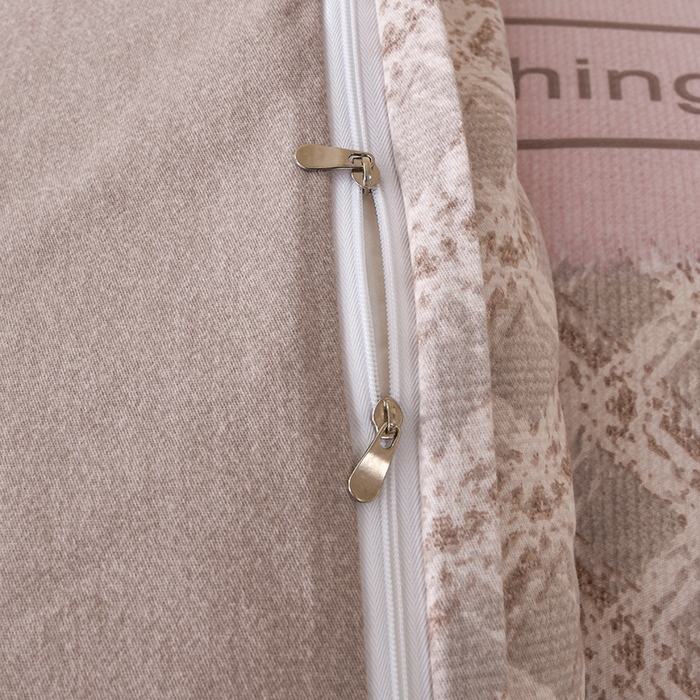 91家纺网 家纺一手货源 找家纺 宇彬家纺 2025直播热新款秋冬全棉精梳生态原棉印花加厚磨毛轻奢铂金单被套 巴黎之约（棕）