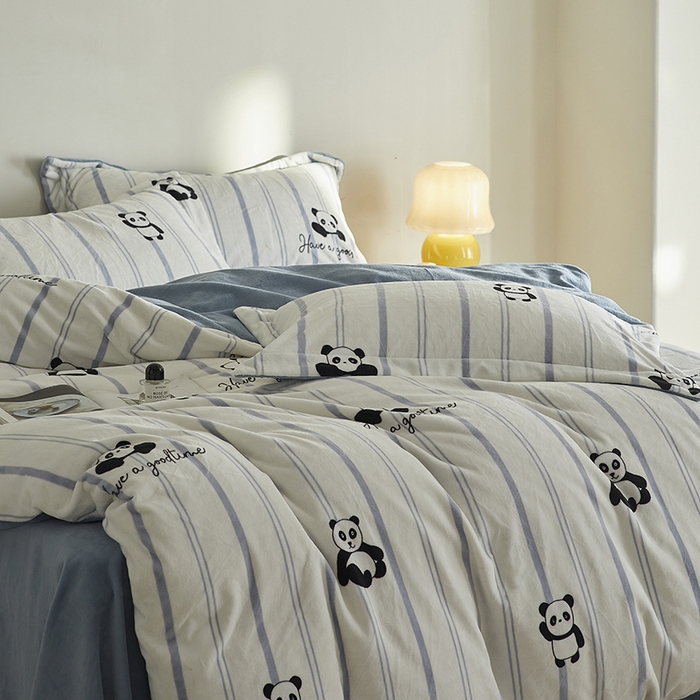 91家纺网 家纺一手货源 找家纺 千朵森 2025新款网红印花牛奶绒四件套-熊猫系列-风格一 熊猫-梵伊