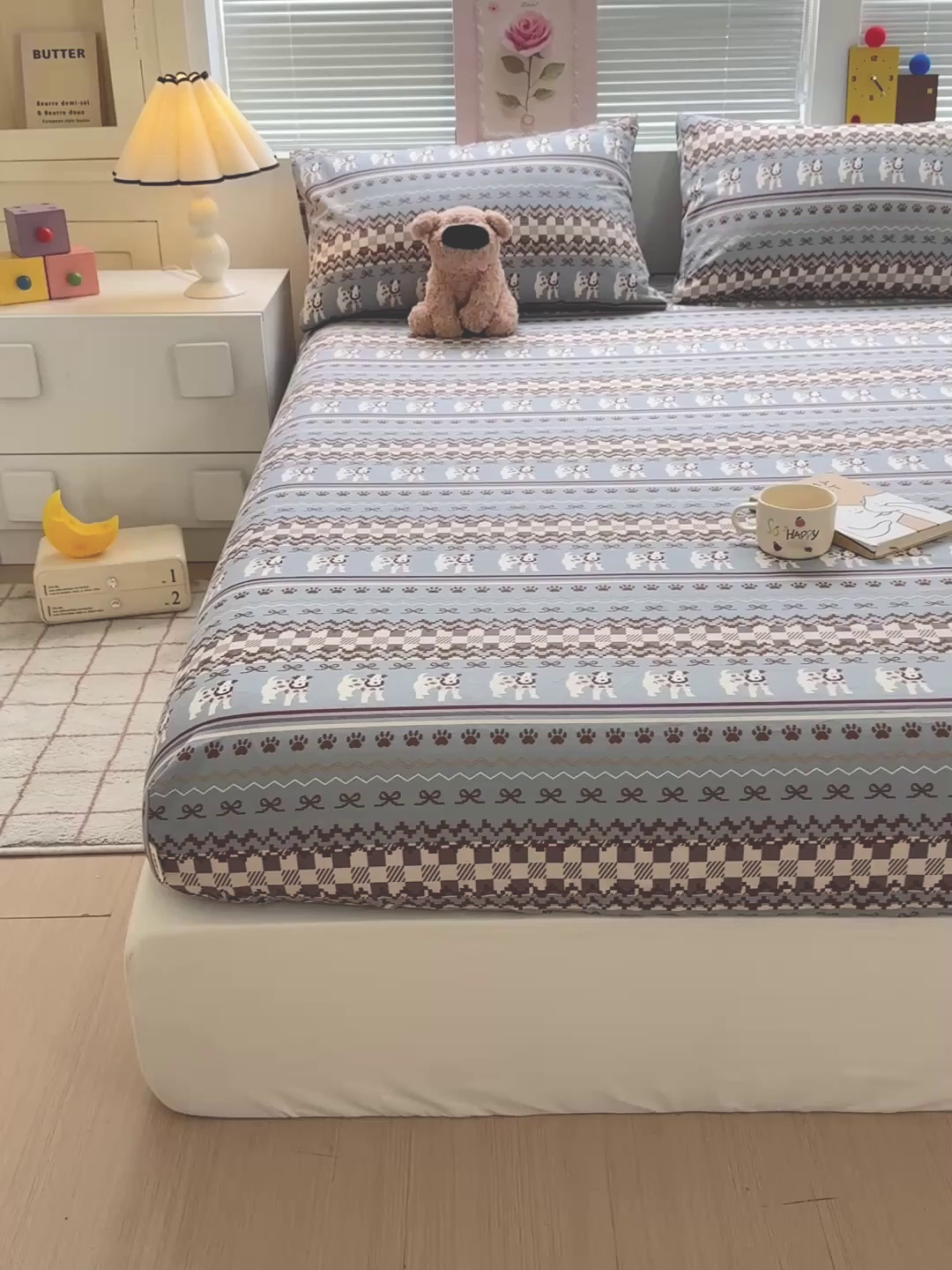 91家纺网 家纺一手货源 找家纺 名兮家居 2025新款亲肤舒适全棉纯棉磨毛印花床笠单床笠单品床笠单件床笠 蝴蝶结小狗-蓝