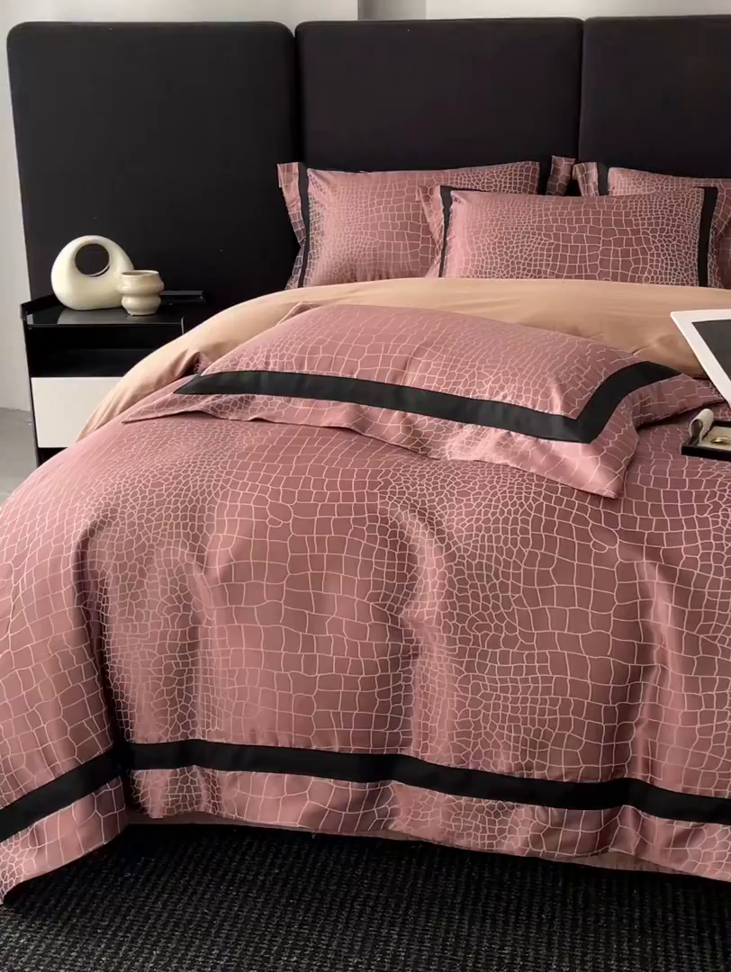 91家纺网 家纺一手货源 找家纺 博纳家纺 2025新款高精密银离子色织提花纯棉撞色宽边四件套 尼罗