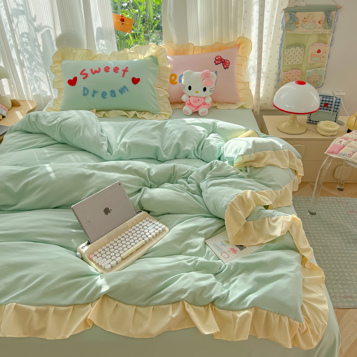 91家纺网 家纺一手货源 找家纺 （总）子钦2025新款奶油风毛巾绣云朵棉水洗棉花边床单床笠床裙四件套-丘比特