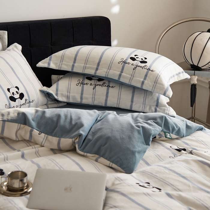 91家纺网 家纺一手货源 找家纺 千朵森 2025新款网红印花牛奶绒四件套-熊猫系列-风格二 熊猫-梵伊