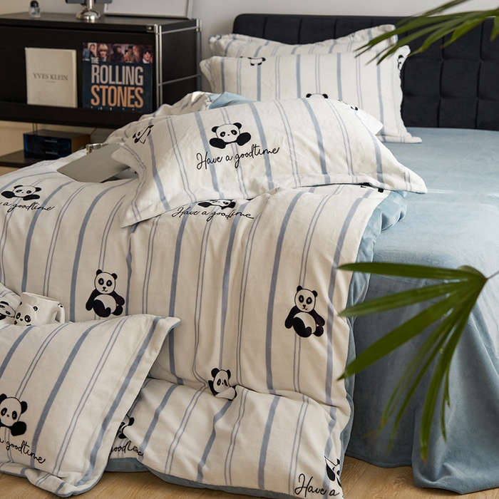 91家纺网 家纺一手货源 找家纺 千朵森 2025新款网红印花牛奶绒四件套-熊猫系列-风格二 熊猫-梵伊