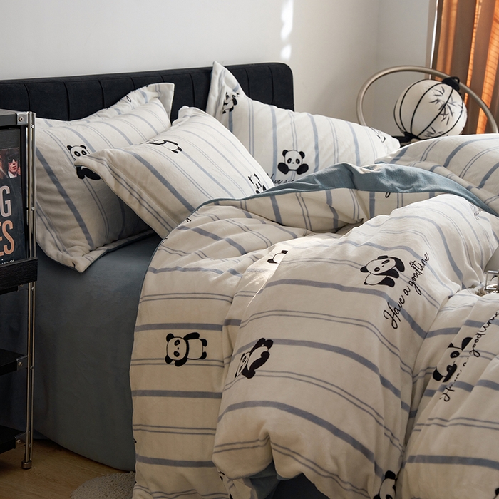 91家纺网 家纺一手货源 找家纺 千朵森 2025新款网红印花牛奶绒四件套-熊猫系列-风格二 熊猫-梵伊