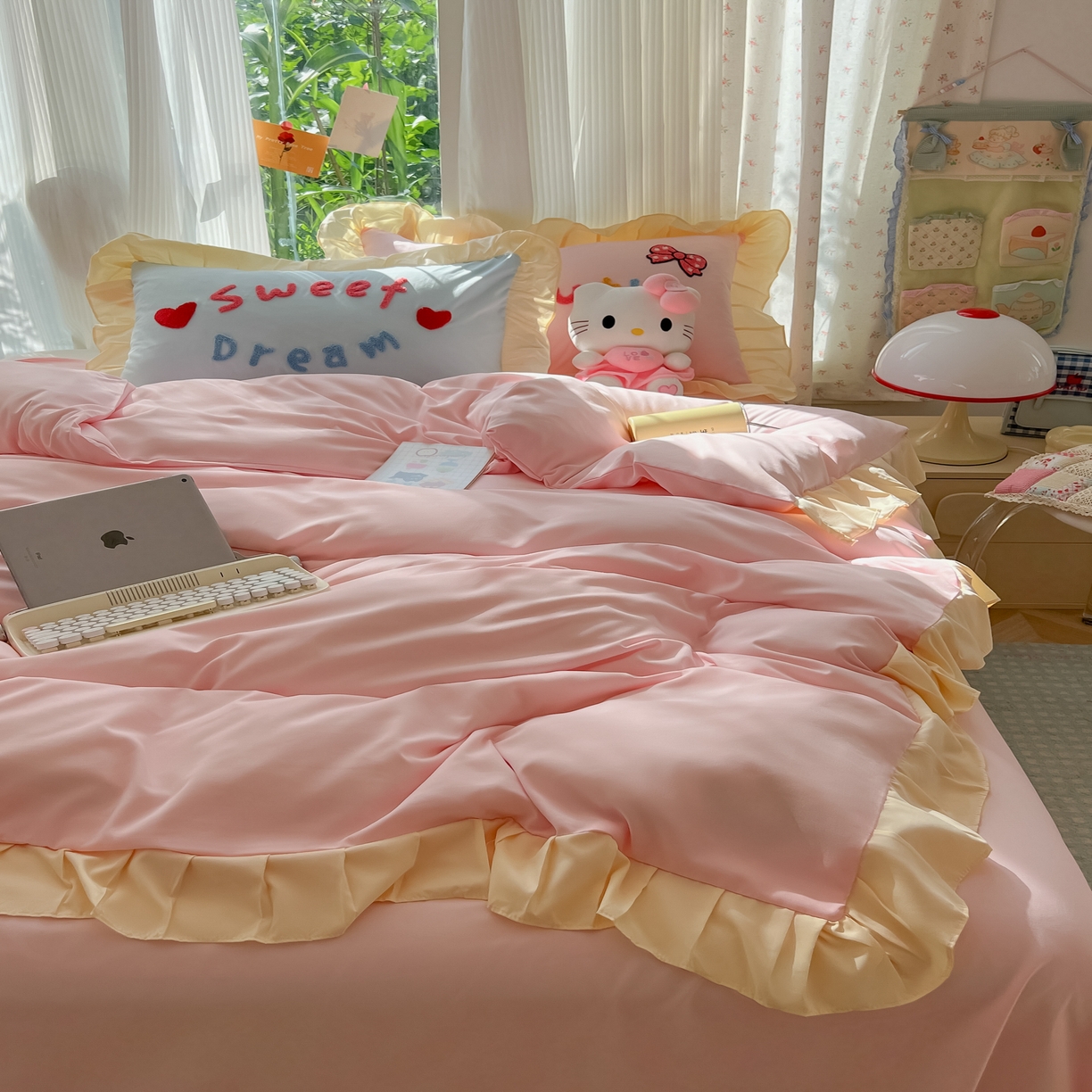 91家纺网 家纺一手货源 找家纺 （总）子钦2025新款奶油风毛巾绣云朵棉水洗棉花边床单床笠床裙四件套-丘比特