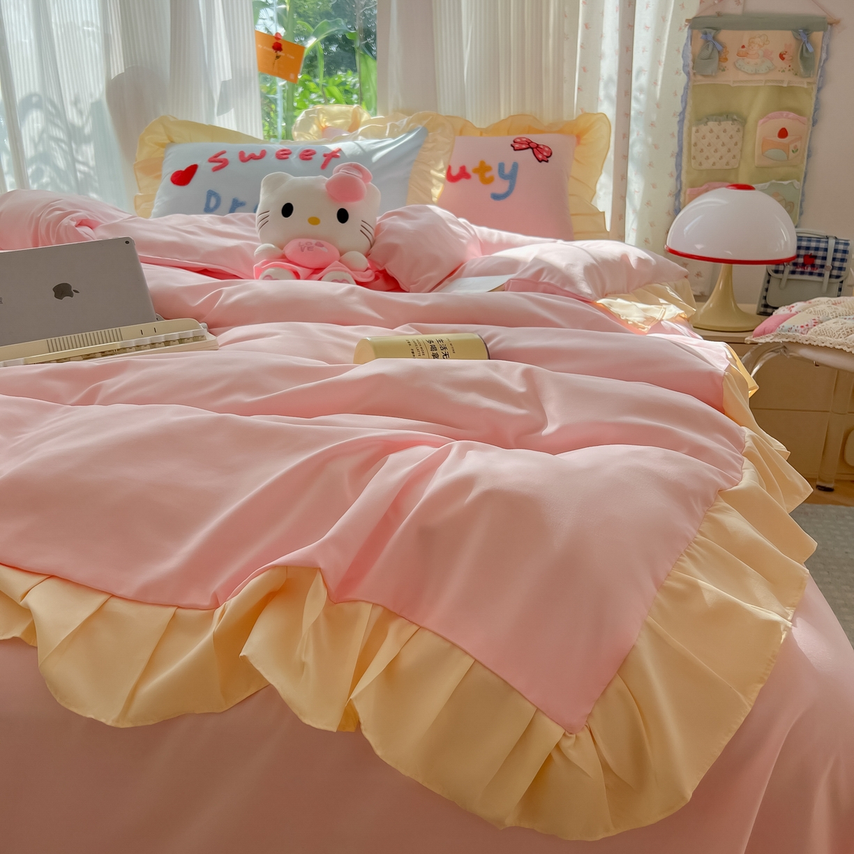 91家纺网 家纺一手货源 找家纺 （总）子钦2025新款奶油风毛巾绣云朵棉水洗棉花边床单床笠床裙四件套-丘比特