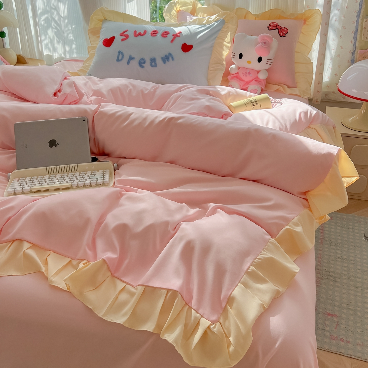 91家纺网 家纺一手货源 找家纺 （总）子钦2025新款奶油风毛巾绣云朵棉水洗棉花边床单床笠床裙四件套-丘比特