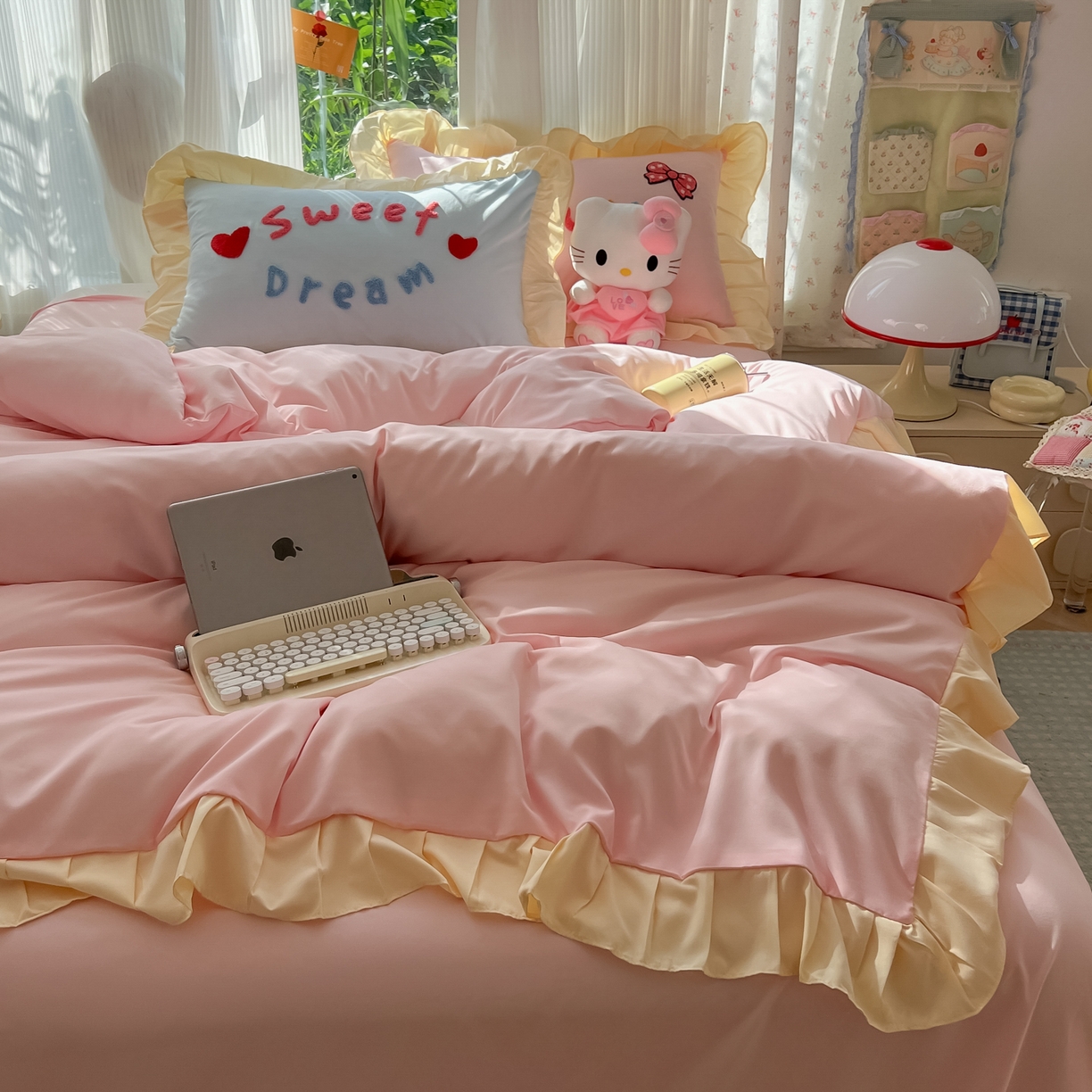 91家纺网 家纺一手货源 找家纺 （总）子钦2025新款奶油风毛巾绣云朵棉水洗棉花边床单床笠床裙四件套-丘比特