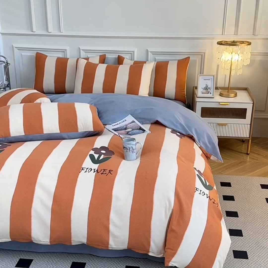 91家纺网 家纺一手货源 找家纺 宇彬家纺 2025直播热新款秋冬全棉精梳生态原棉印花加厚磨毛轻奢铂金单被套 妮可（桔）