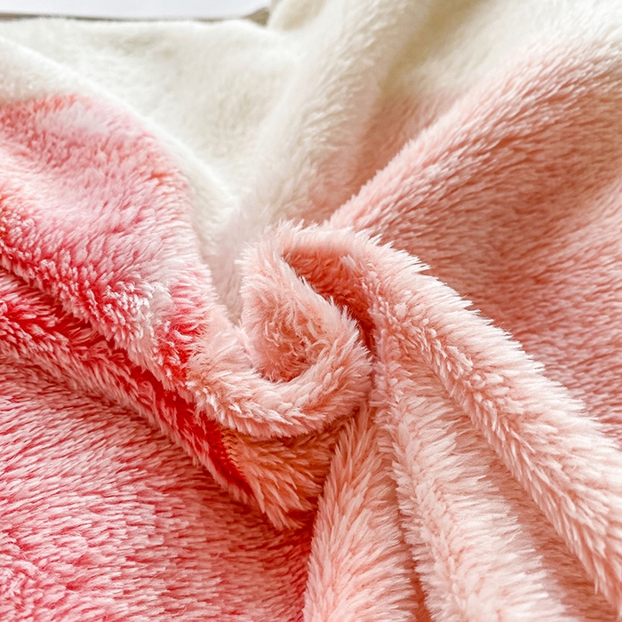 91家纺网 家纺一手货源 找家纺 居易简 2025秋冬新品立体雪花绒单被套牛奶绒法莱绒雕花绒兔毛卡通四件套学生季四件套 爱蔓