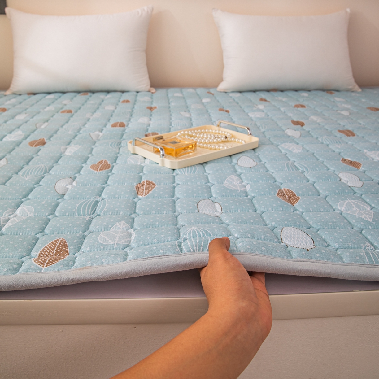 91家纺网 家纺一手货源 找家纺 （总）手艺人家纺 2025新款新格子水洗棉夹棉炕盖垫子床垫床褥子