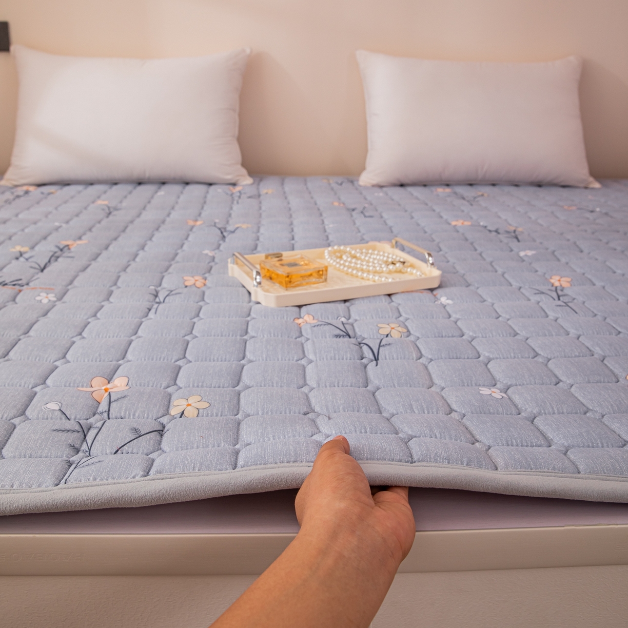 91家纺网 家纺一手货源 找家纺 （总）手艺人家纺 2025新款新格子水洗棉夹棉炕盖垫子床垫床褥子