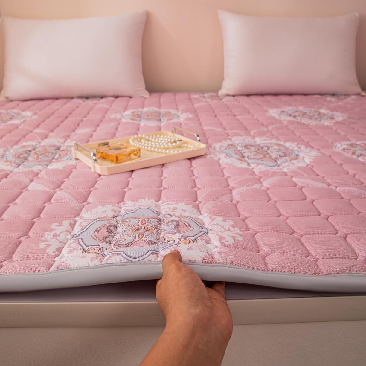 91家纺网 家纺一手货源 找家纺 （总）手艺人家纺 2025新款新格子水洗棉夹棉炕盖垫子床垫床褥子