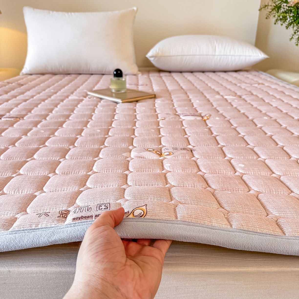 91家纺网 家纺一手货源 找家纺 （总）手艺人家纺 2025新款新格子水洗棉夹棉炕盖垫子床垫床褥子
