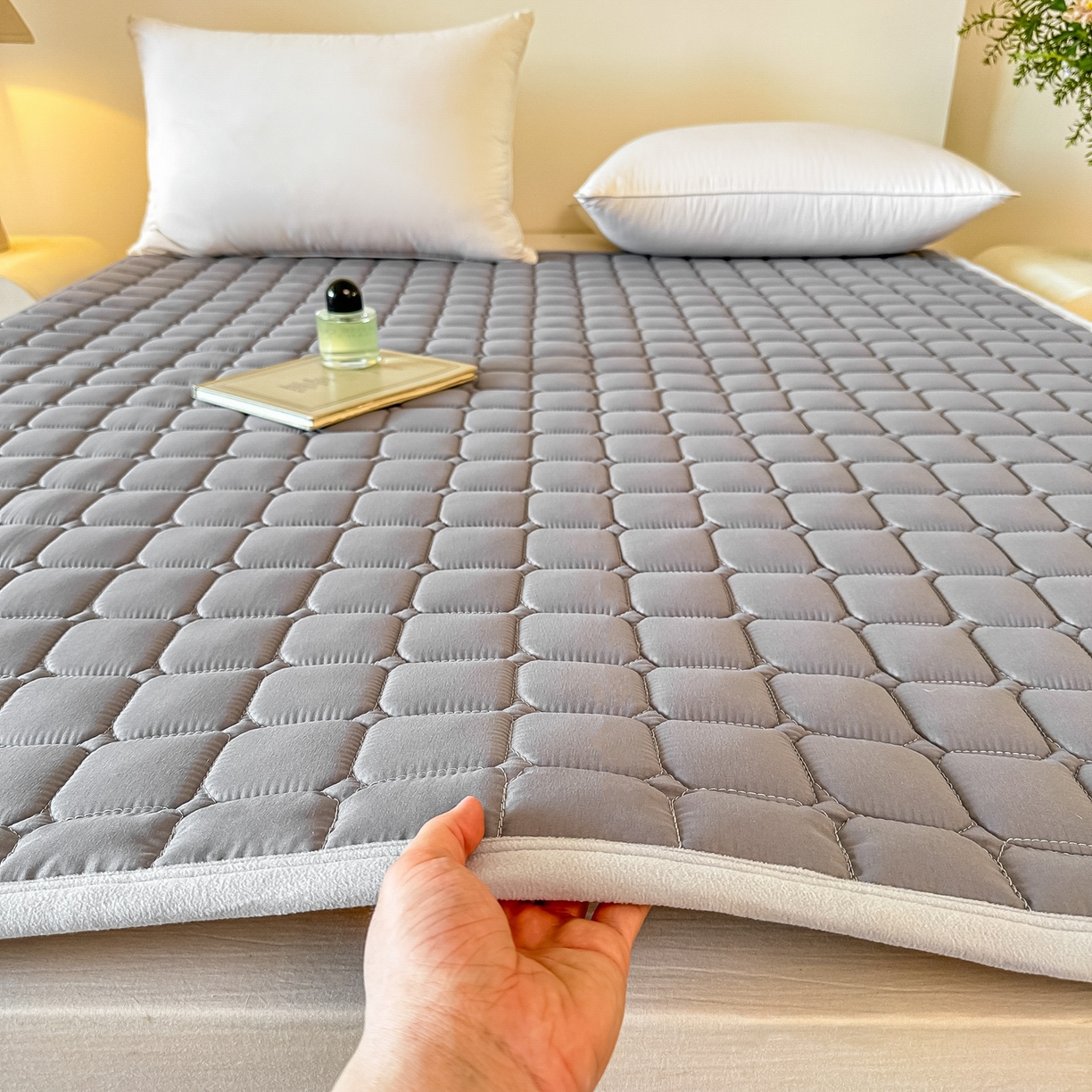 91家纺网 家纺一手货源 找家纺 （总）手艺人家纺 2025新款新格子水洗棉夹棉炕盖垫子床垫床褥子